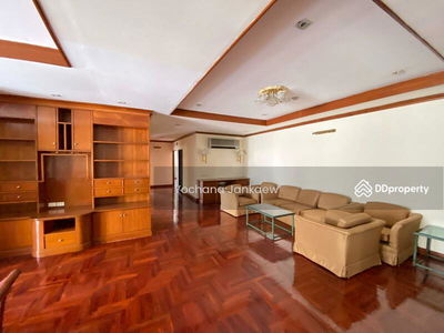 Sriratana Mansion 2, Bangkok, Thailand Sriratana Mansion 2, Bangkok, Thailand