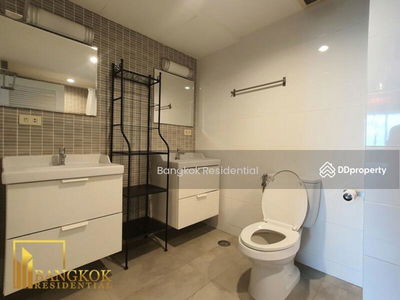 Royal Castle Sukhumvit, Bangkok, Thailand Royal Castle Sukhumvit, Bangkok, Thailand