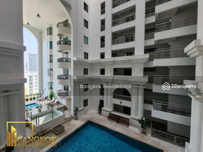 Royal Castle Sukhumvit, Bangkok, Thailand Royal Castle Sukhumvit, Bangkok, Thailand