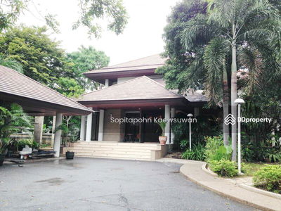 10110, Bangkok, Thailand 10110, Bangkok, Thailand