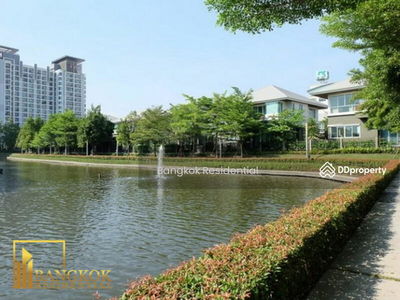 House in Compound, Bangkok, Thailand House in Compound, Bangkok, Thailand