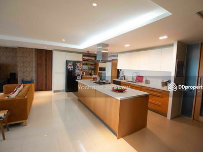 The Habitat Sukhumvit 53, Bangkok, Thailand The Habitat Sukhumvit 53, Bangkok, Thailand