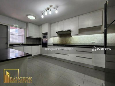 Sethiwan Palace Sukhumvit 4, Bangkok, Thailand Sethiwan Palace Sukhumvit 4, Bangkok, Thailand