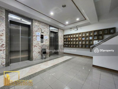 Sethiwan Palace Sukhumvit 4, Bangkok, Thailand Sethiwan Palace Sukhumvit 4, Bangkok, Thailand