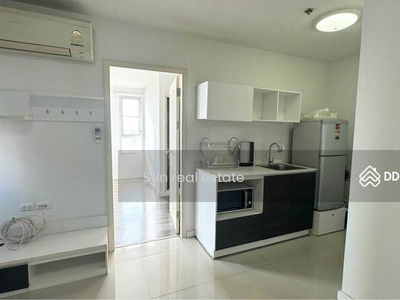 Dbura Prannok, Bangkok, Thailand Dbura Prannok, Bangkok, Thailand