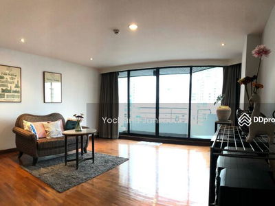 Lake Avenue Sukhumvit 16, Bangkok, Thailand Lake Avenue Sukhumvit 16, Bangkok, Thailand