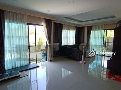 Two-story house, Udon Thani, Thailand Two-story house, Udon Thani, Thailand