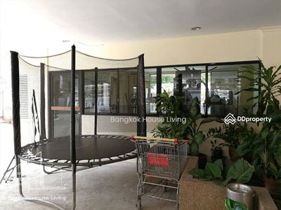 Prem Mansion, Bangkok, Thailand Prem Mansion, Bangkok, Thailand