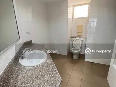 Tai Ping Towers, Bangkok, Thailand Tai Ping Towers, Bangkok, Thailand