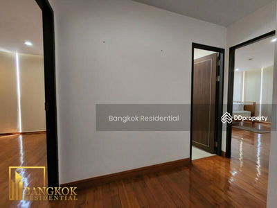 The Peak Sukhumvit 15, Bangkok, Thailand The Peak Sukhumvit 15, Bangkok, Thailand