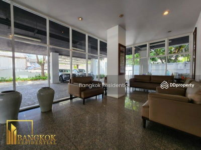 The Peak Sukhumvit 15, Bangkok, Thailand The Peak Sukhumvit 15, Bangkok, Thailand