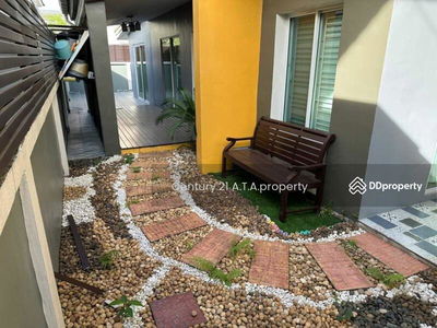 Country Home Lake and Park, Chon Buri, Thailand Country Home Lake and Park, Chon Buri, Thailand