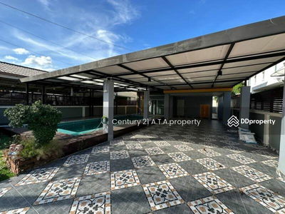 Country Home Lake and Park, Chon Buri, Thailand Country Home Lake and Park, Chon Buri, Thailand