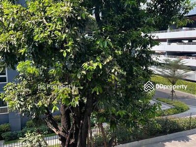 The Metropolis Samrong Interchange, Samut Prakan, Thailand The Metropolis Samrong Interchange, Samut Prakan, Thailand