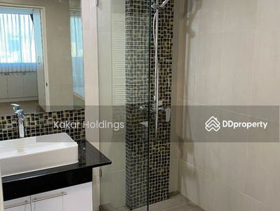 Supalai Place Sukhumvit 39, Bangkok, Thailand Supalai Place Sukhumvit 39, Bangkok, Thailand