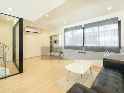 SHO Phatthanakan 32, Bangkok, Thailand SHO Phatthanakan 32, Bangkok, Thailand