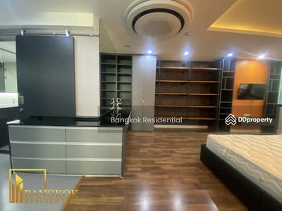 Lake Avenue Sukhumvit 16, Bangkok, Thailand Lake Avenue Sukhumvit 16, Bangkok, Thailand