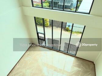 Home office Ekkamai-Ramintra, Bangkok, Thailand Home office Ekkamai-Ramintra, Bangkok, Thailand