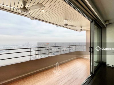 Watermark Chaophraya, Bangkok, Thailand Watermark Chaophraya, Bangkok, Thailand