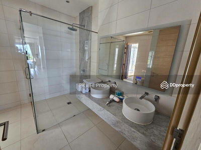 Housing in Ban Chalong, Thailand Housing in Ban Chalong, Thailand