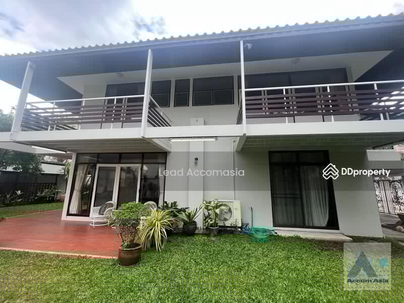 Garden, Pet friendly | 3 Bedrooms House for Sale and Rent in Sukhumvit, Bangkok near BTS Thong Lo, Bangkok
