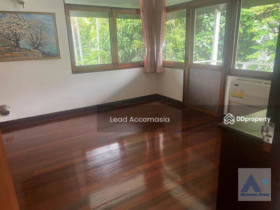 Garden, Pet friendly | 3 Bedrooms House for Sale and Rent in Sukhumvit, Bangkok near BTS Thong Lo, Bangkok, Thailand Garden, Pet friendly | 3 Bedrooms House for Sale and Rent in Sukhumvit, Bangkok near BTS Thong Lo, Bangkok, Thailand