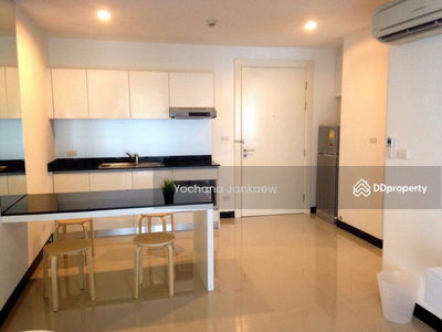 Voque Sukhumvit 16, Bangkok, Thailand Voque Sukhumvit 16, Bangkok, Thailand