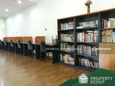 The Complete Rajprarop, Bangkok, Thailand The Complete Rajprarop, Bangkok, Thailand