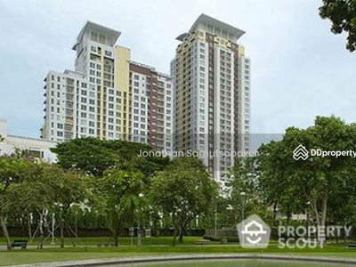 The Complete Rajprarop, Bangkok, Thailand The Complete Rajprarop, Bangkok, Thailand