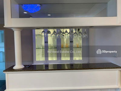 Phatsana Garden, Bangkok, Thailand Phatsana Garden, Bangkok, Thailand