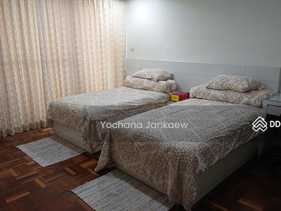 The Habitat Sukhumvit 53, Bangkok, Thailand The Habitat Sukhumvit 53, Bangkok, Thailand