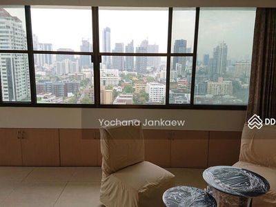 The Habitat Sukhumvit 53, Bangkok, Thailand The Habitat Sukhumvit 53, Bangkok, Thailand