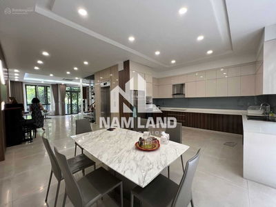 Gehäuse In Nha Be, Vietnam Gehäuse In Nha Be, Vietnam