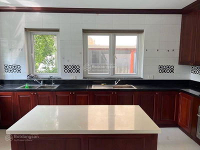 Gehäuse In Hanoi, Vietnam Gehäuse In Hanoi, Vietnam