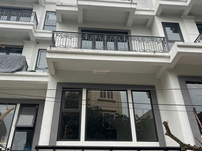 Central Metropolitan, Vietnam Central Metropolitan, Vietnam