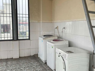 Gehäuse In Hanoi, Vietnam  Gehäuse In Hanoi, Vietnam