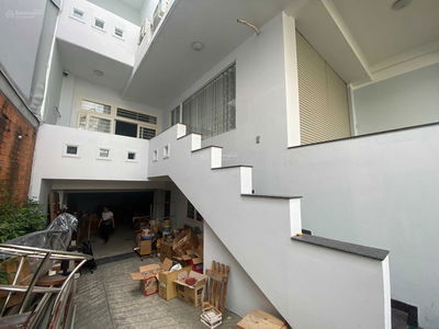 Gehäuse In Nha Be, Vietnam Gehäuse In Nha Be, Vietnam