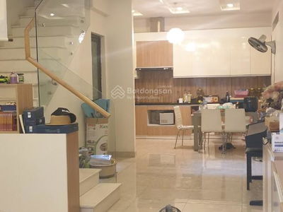 Gehäuse In Hanoi, Vietnam Gehäuse In Hanoi, Vietnam