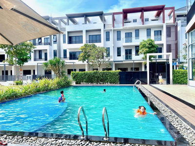 The Pearl Riverside, Vietnam The Pearl Riverside, Vietnam