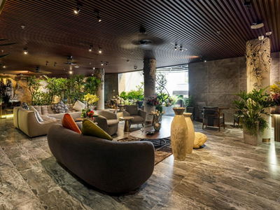 Ngo Tat To Street, Vietnam Ngo Tat To Street, Vietnam