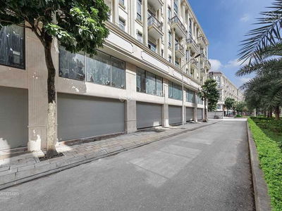 Him Lam Vạn Phúc, Vietnam Him Lam Vạn Phúc, Vietnam