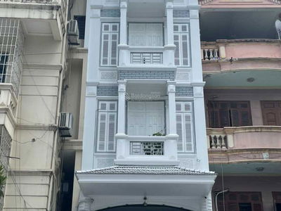 Gehäuse In Hanoi, Vietnam Gehäuse In Hanoi, Vietnam