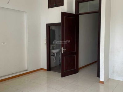 Gehäuse In Hanoi, Vietnam Gehäuse In Hanoi, Vietnam