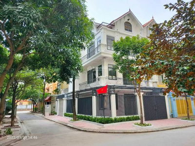 Gehäuse In Ha GJong, Vietnam Gehäuse In Ha GJong, Vietnam