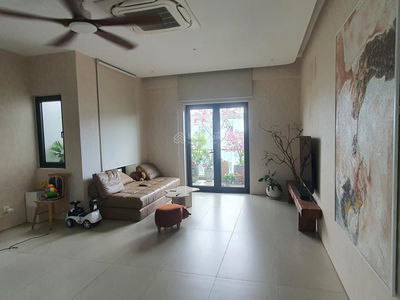 East Village Street, Vietnam  East Village Street, Vietnam