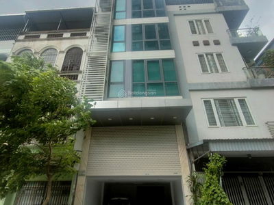 Gehäuse In Hanoi, Vietnam Gehäuse In Hanoi, Vietnam