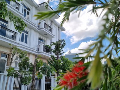 The Peak Garden, Vietnam  The Peak Garden, Vietnam