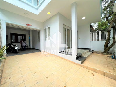 Gehäuse In Nha Be, Vietnam  Gehäuse In Nha Be, Vietnam