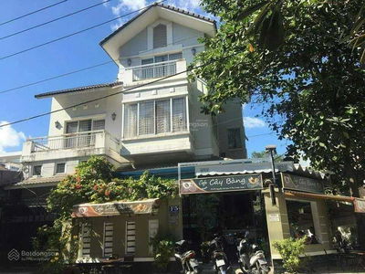 Gehäuse In Nha Be, Vietnam Gehäuse In Nha Be, Vietnam