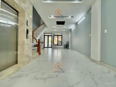 Housing in Nha Be, Vietnam  Housing in Nha Be, Vietnam